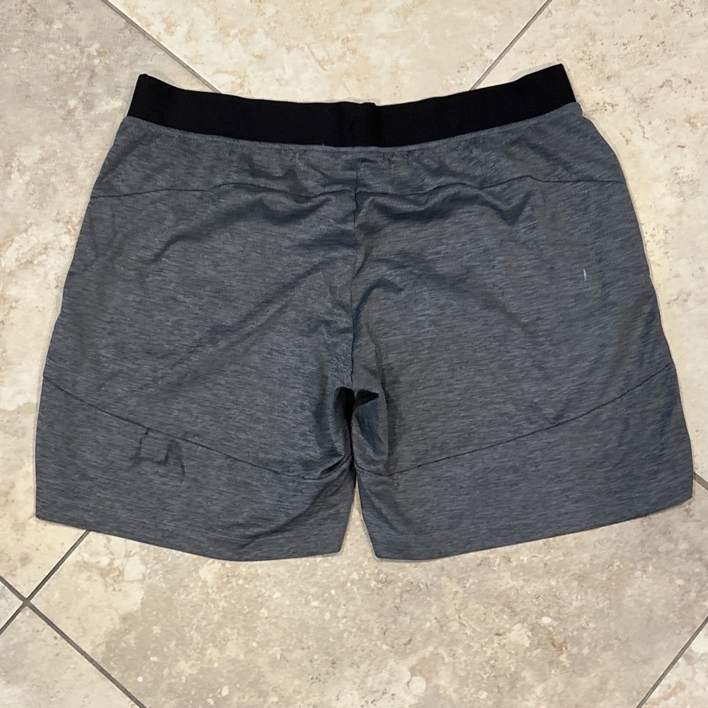 Asics Cycling Shorts Mens XL Gray 8" Woven Training Gym Activewear Performance - Picture 8 of 9